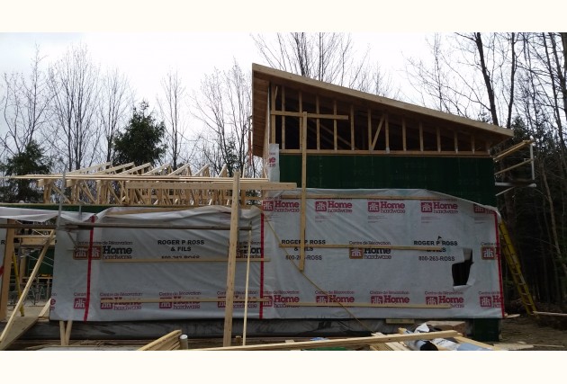 La petite Noire Écoénergétique (maison familiale) - McClure Construction