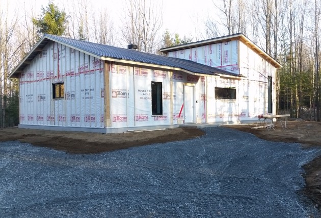 La petite Noire Écoénergétique (maison familiale) - McClure Construction