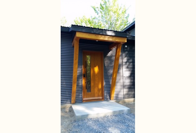 La petite Noire Écoénergétique (maison familiale) - McClure Construction