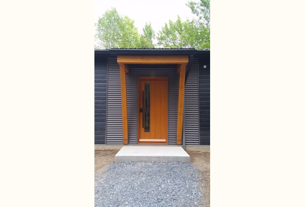 La petite Noire Écoénergétique (maison familiale) - McClure Construction