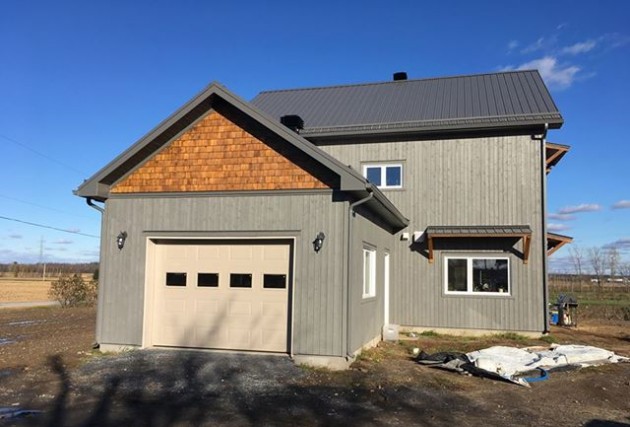 La Parfaite du Jardinier: Maison solaire passive écoénergétique - McClure Construction